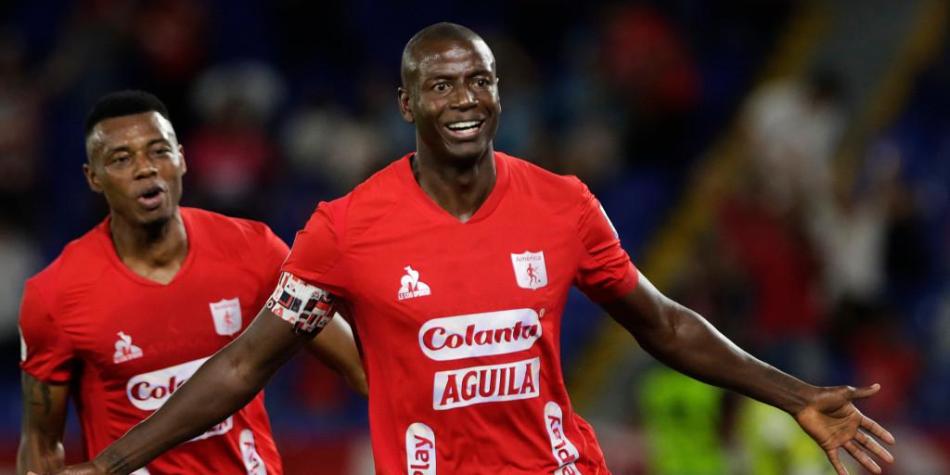 Adrián Ramos anunció su retiro del fútbol