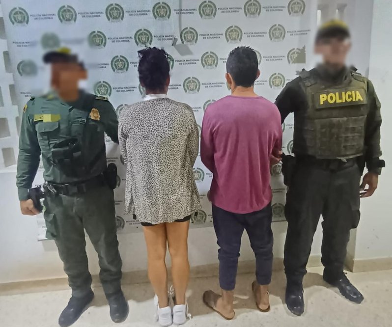 Pareja de esposos embalada por líos sexuales