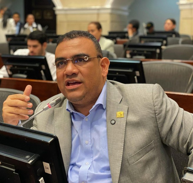 Antonio Correa, un senador con enfoque social