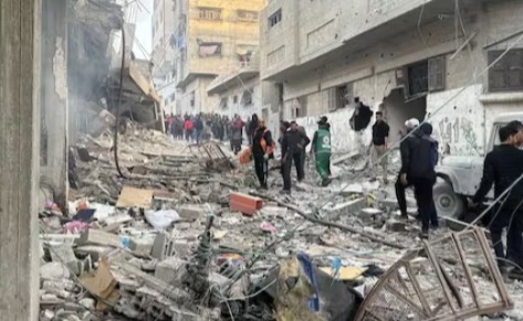 Israel lanza un intenso ataque contra un hospital de Gaza