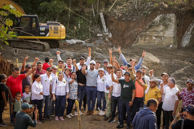 Obras de conexión en Puerto Libertador