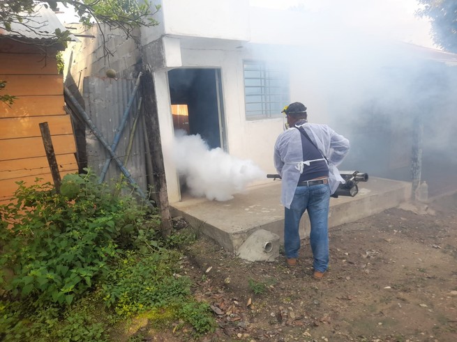 Fumigaciones en barrios de Toluviejo