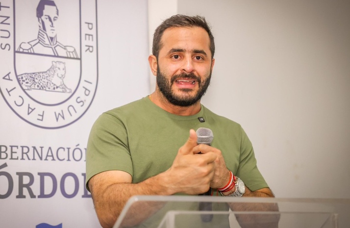 "Por el camino correcto"