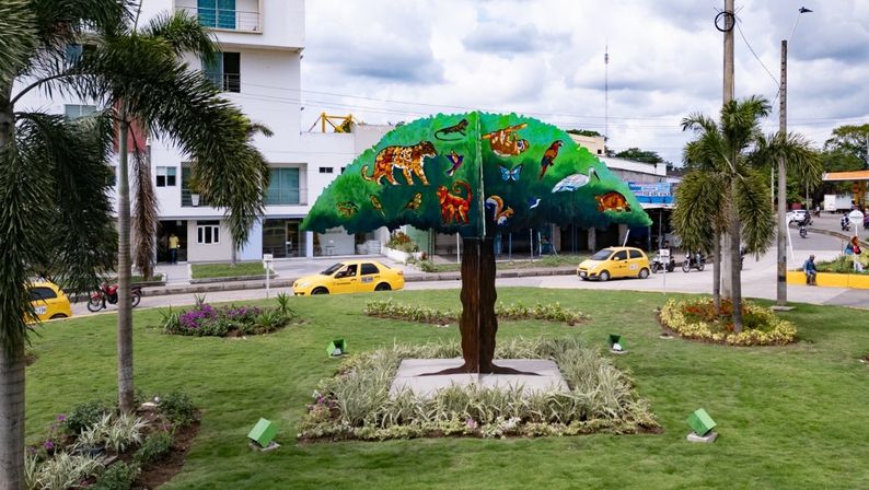 El Árbol Bonga Biodiverso: un nuevo símbolo de arte y cultura en Montería que reconoce la riqueza de la biodiversidad del Sinú.
