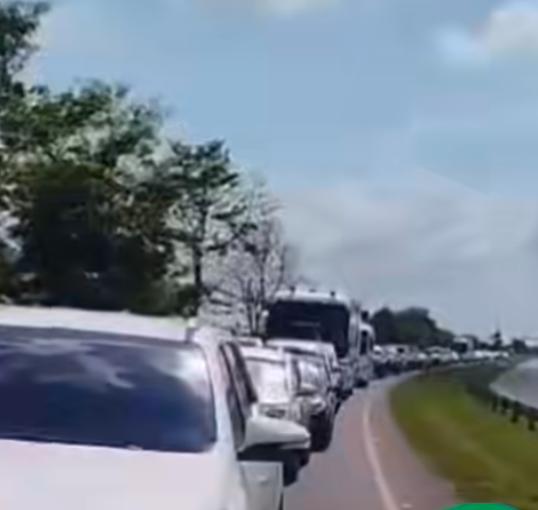 Lorica está colapsado por el flujo vehicular 