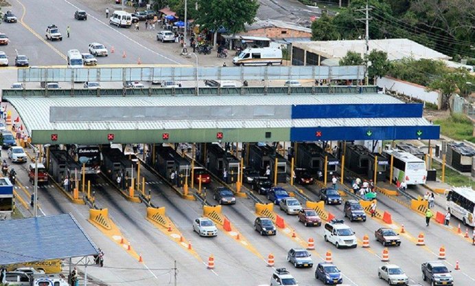 Se congelará el costo de ocho peajes por seis meses: MinTransporte