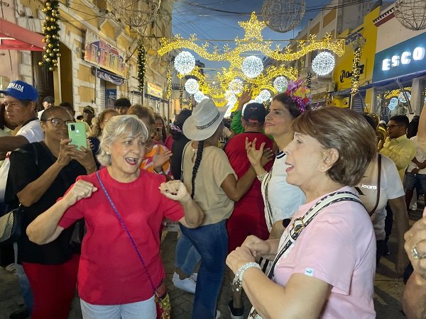Las Retretas forman un gran fandango