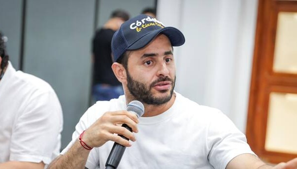 Gobernador de Córdoba denuncia cobros exagerados en peajes