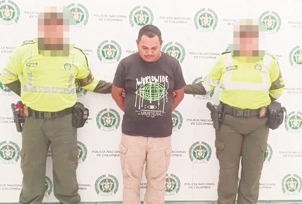 Conducían con licencia falsa
