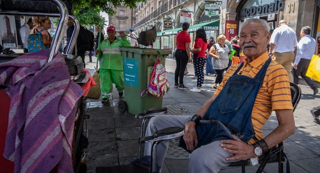 Adultos mayores, con poco chance de laborar