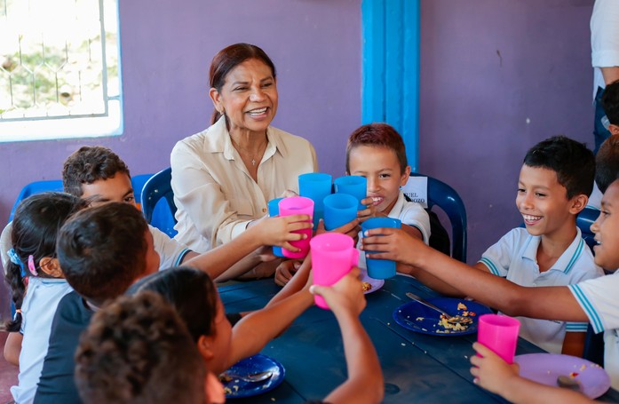 En Sucre, 33 mil estudiantes iniciaron clases con alimentación escolar