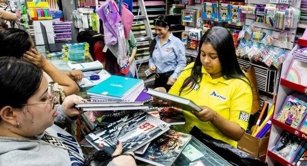Regulan abusos de las listas escolares