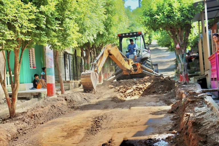 Inician obras de alcantarillado  y pavimento en Villacoral