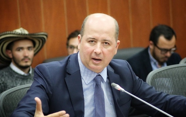 Senador Marcos Daniel exige soluciones para Córdoba
