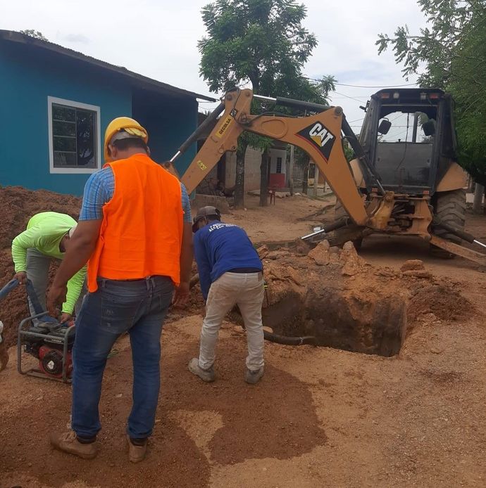 Reanudaron obras del alcantarillado de San Benito, se espera que contratista cumpla