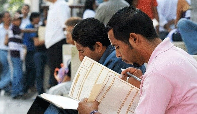 Desempleo bajó en diciembre, pero se mantuvo en 2024