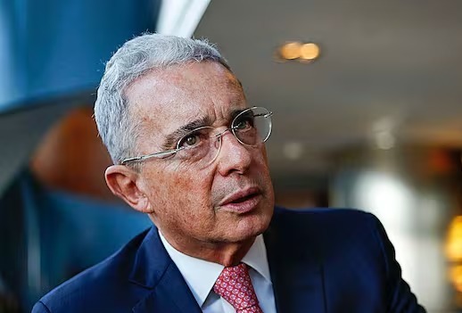 Tribunal avala interceptaciones telefónicas en juicio contra Álvaro Uribe