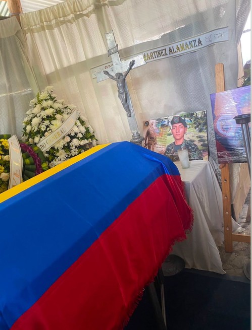 La muerte de soldado con muchas preguntas
