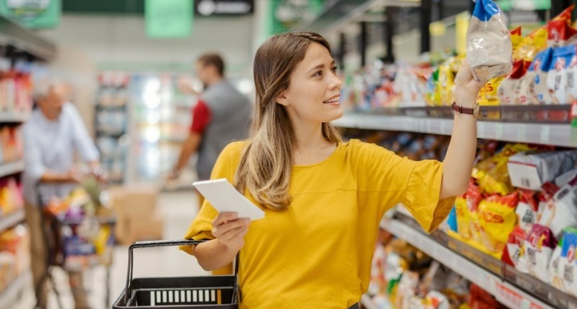Confianza del consumidor se incrementó pero sigue en negativo