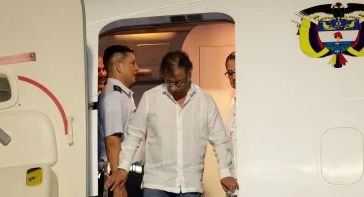 Buscan ponerle un 'tatequieto' a la viajadera presidencial