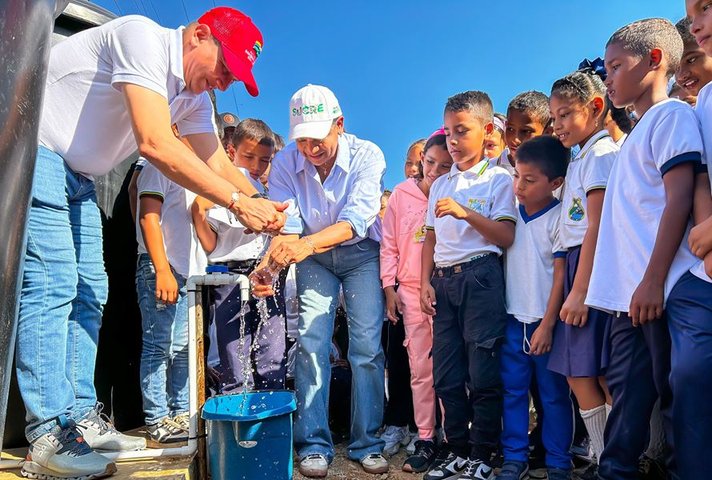 Garantizan abastecimiento sostenible de agua en Santiago Apóstol