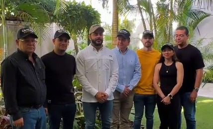 Gobernador celebró a empresarios que asisten a la feria de alimentos y bebidas en Dubái