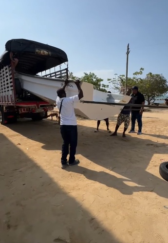 Pescadores de San Onofre recibieron embarcaciones