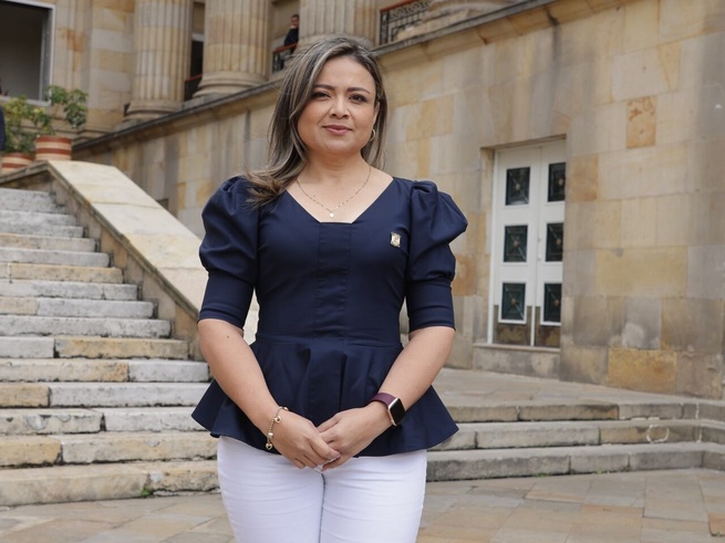"Colombia no se vende, Colombia se Defiende": Lina María Garrido