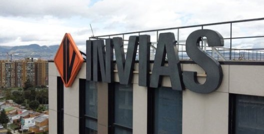 Fiscalía pide investigar a 28 congresistas por presunta corrupción en Invías