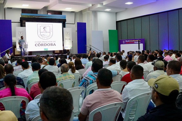 Gobernador presenta los proyectos educativos para 2025