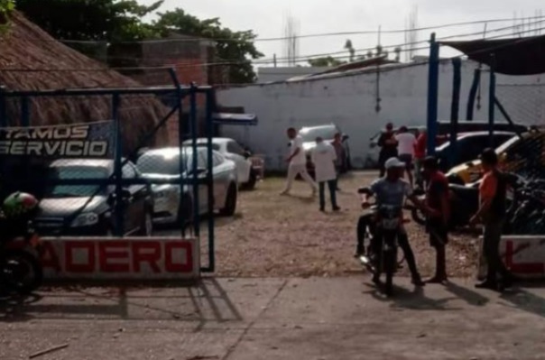 Estaba muerto en el parqueadero