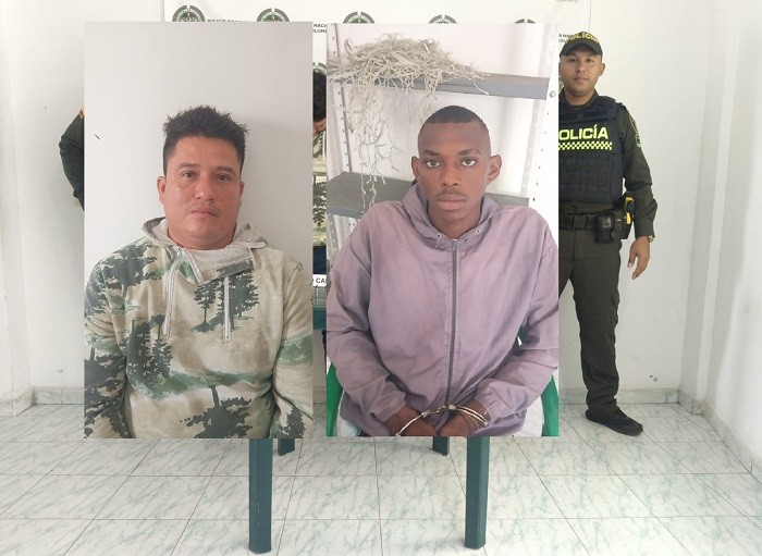 Llevaban una arma camuflada en la motocicleta, pero no lo sabrían