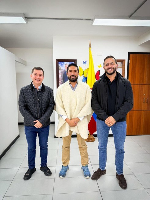Gobernación de Córdoba y CVS gestionan proyectos para fortalecer el campo y la pesca