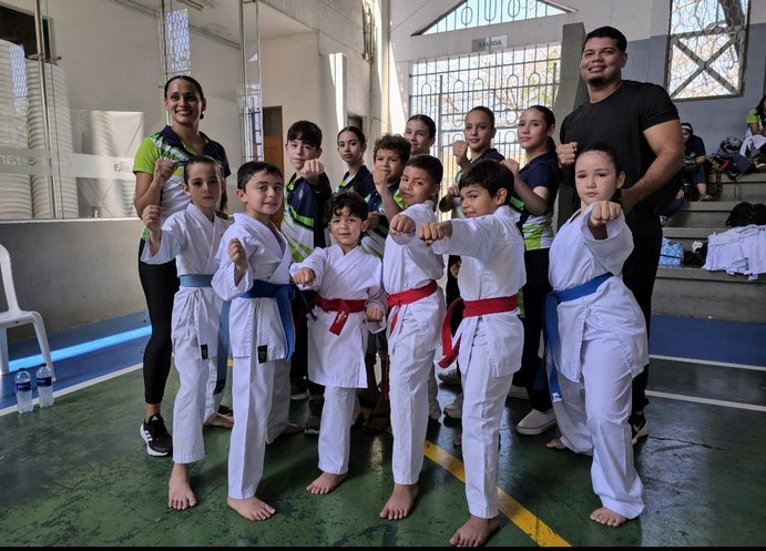 Karatecas sucreños ganaron 17 medallas
