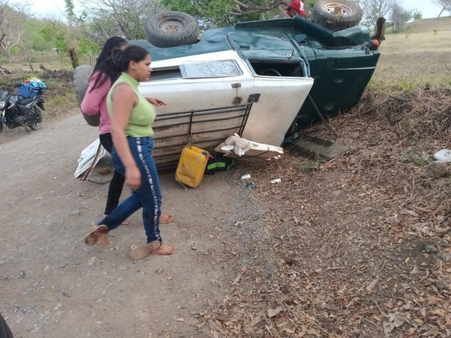 Accidente de tránsito dejó 5 personas heridas