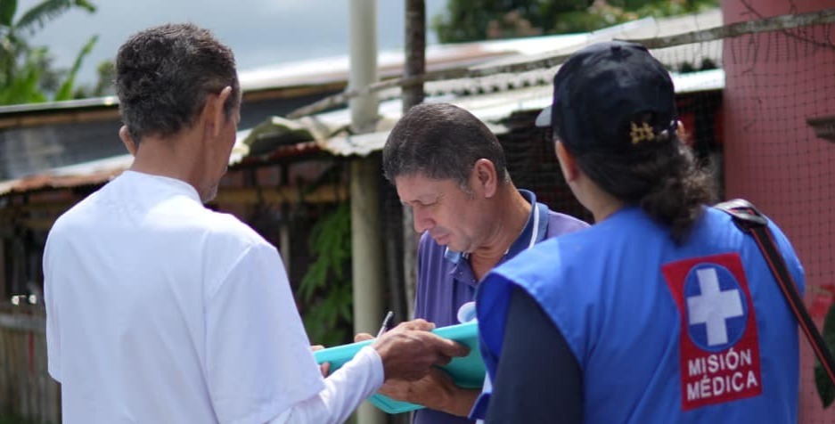 Equipos Básicos de Salud no pueden ser un festín