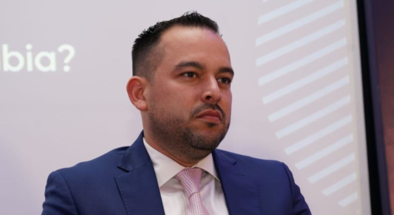Confirman inicio de conversaciones con Catar para la importación de gas
