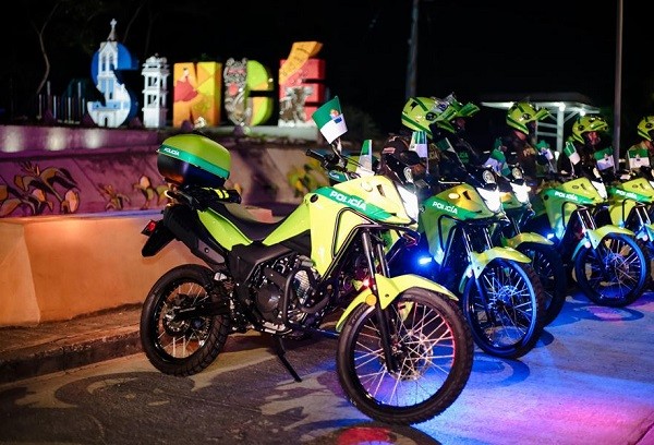 Fortalecen parque automotor
