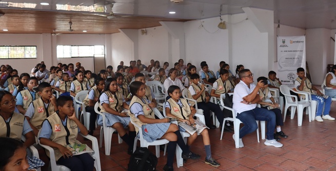 Impulsamos la educación con Prensa - Escuela