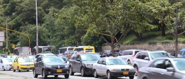 Avanza proyecto que regula la inmovilización de vehículos