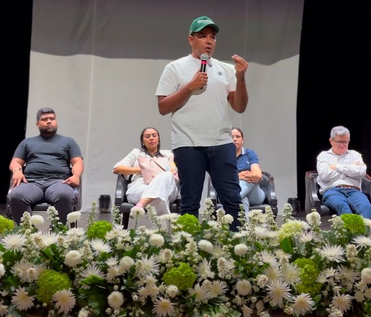 Alcalde Yahir Acuña anunció el pago a Equipos Básicos de Salud