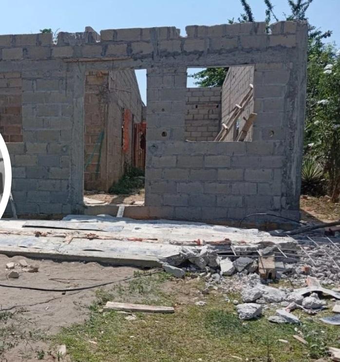 Placa de concreto se vino encima, un muerto