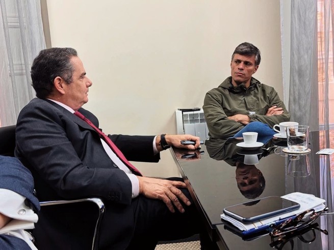 Vargas Lleras se reunió con Leopoldo López en España