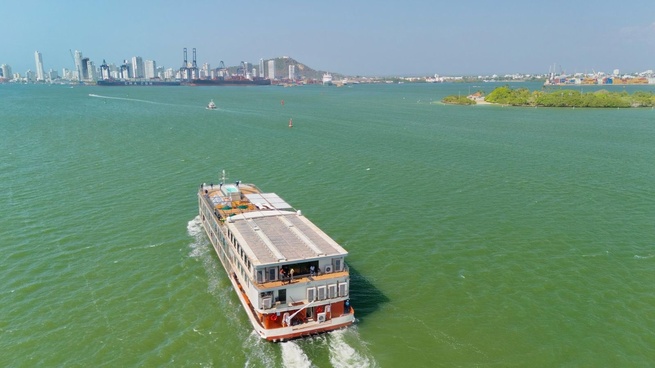 El crucero que navegará por el río Magdalena está esperando su primer viaje