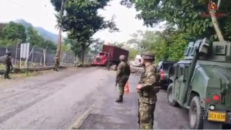 Eln instaló explosivos en la vía Medellín- Cartagena.