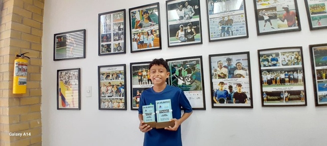 Mathias Rojas logró dos trofeos más