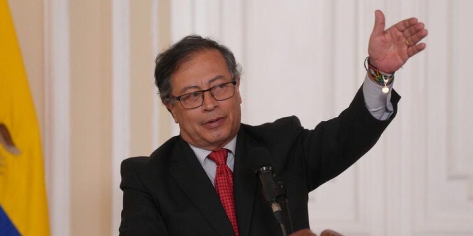 Petro convocó consejo de ministros privado