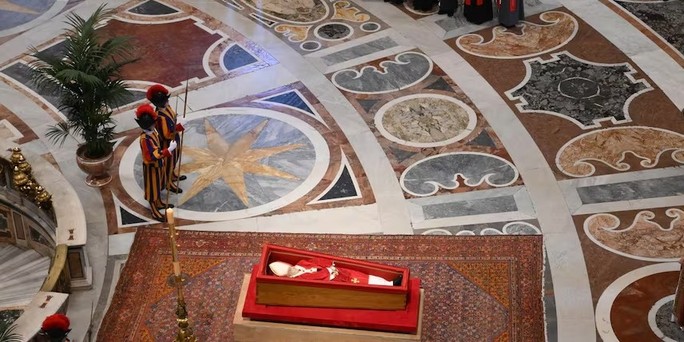 El féretro del Papa Francisco ya está en la Basílica de San Pedro