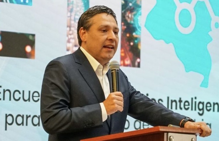 El exministro TIC, Mauricio Lizcano, anuncia su candidatura a la Presidencia