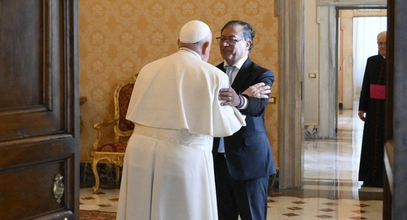 Petro no irá al funeral del papa Francisco